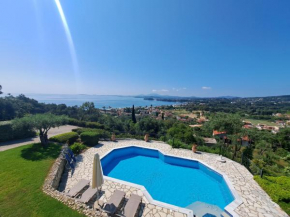 Villa Galini with Private Pool & Incredible Views, Ipsos